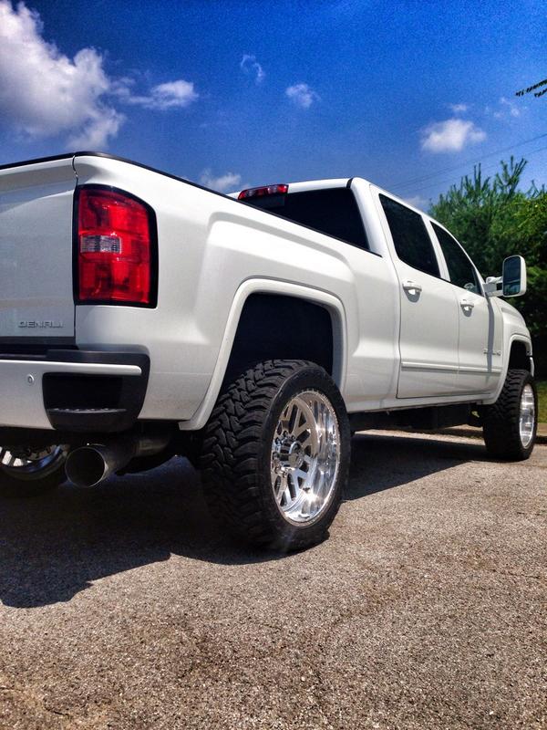 RideThemHigh's tweet photo. 2015 Denali duramax with leveling kit and American forces and mts http://t.co/JavYxyPFMT