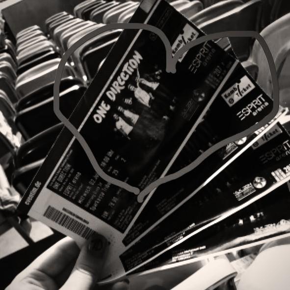 loves_harry3's tweet photo. Wir brauchen unsere Bettnässer back!! @onedirection http://t.co/IiCDv7kloA