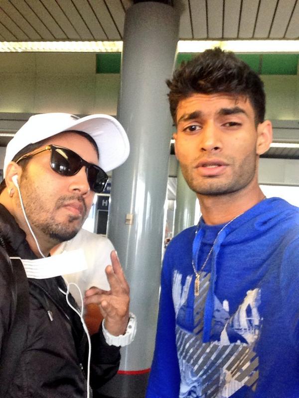 ArroundPlatform's tweet photo. @MikaSingh had fun at ORD http://t.co/vK88luDCqa