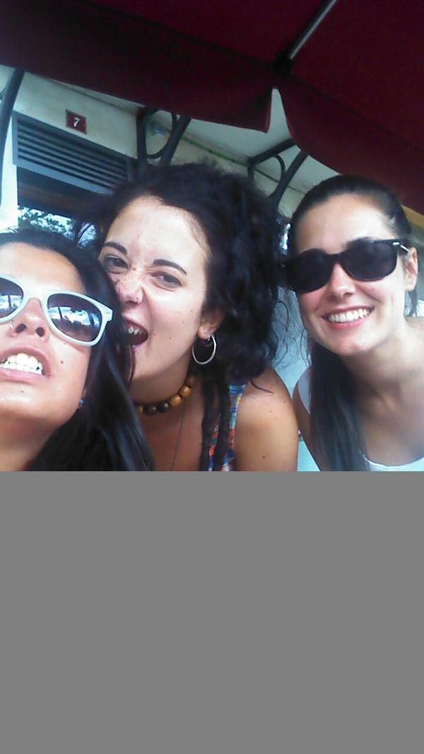 luciaacodes's tweet photo. Veraneando @7594Maria @Allendeeee http://t.co/eGGoPa323p