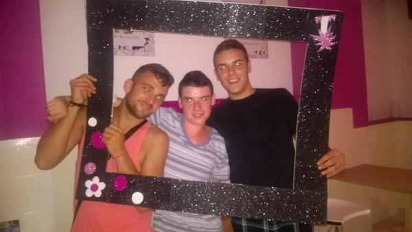 Afterworkalzira's tweet photo. @sergioastibia92 @javiito_94 @javinevot http://t.co/iVl8tdJlrO
