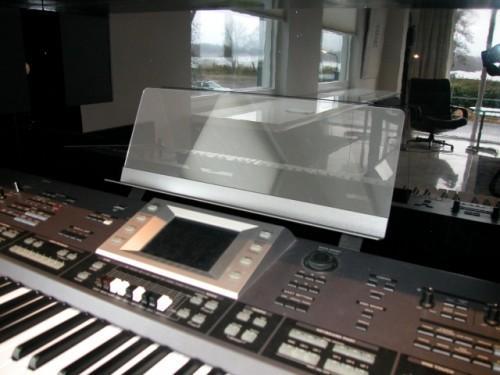 ARTYXDESIGN's tweet image. speciaal project voor ROLAND. keyboard in piano style.