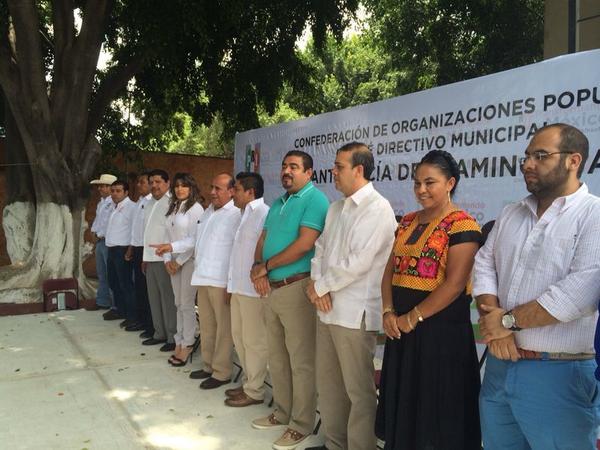 FNPyTOax's tweet photo. CNOP, fundamental en la unidad priista: @AvilesAlvares @jgilescas @Mafud_PRI http://t.co/6o3ZeT1CJG @ObservatorioPRI http://t.co/N1QgqWfEWx