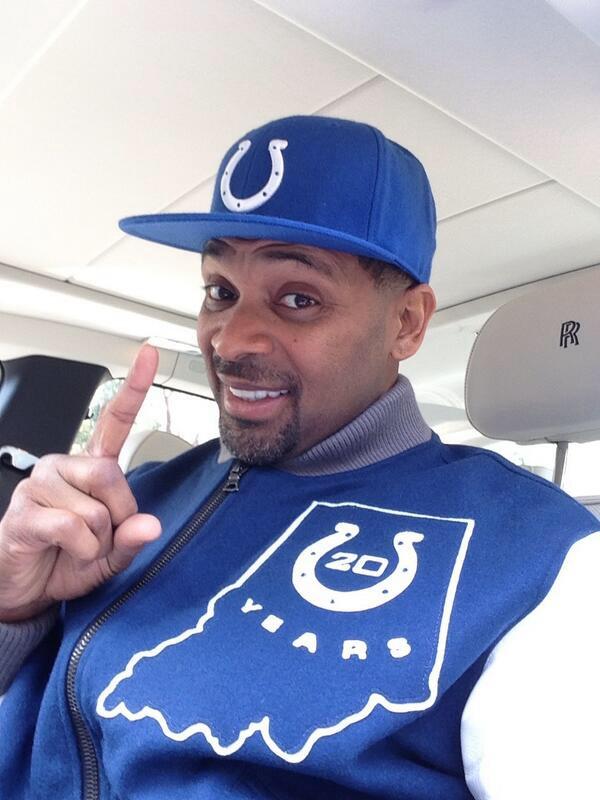 TheRealMikeEpps's tweet photo. We getting ready @Colts Nation! http://t.co/Y8tjUiBOng