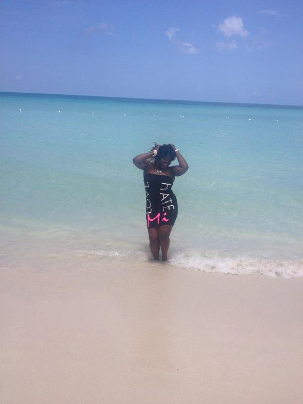 JaNursing's tweet image. S/O @G987FM @missgo2girl @MCBonde1 I'm listening anywhere I go #TheAfricanGrooveShow #str88t from #Jamaica my Vaca