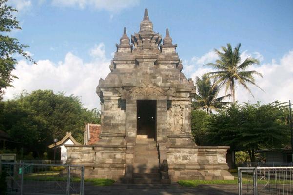 KONSEP_ID's tweet photo. Candi Pawon : Magelang, Jawa Tengah http://t.co/yi0YUtLx42