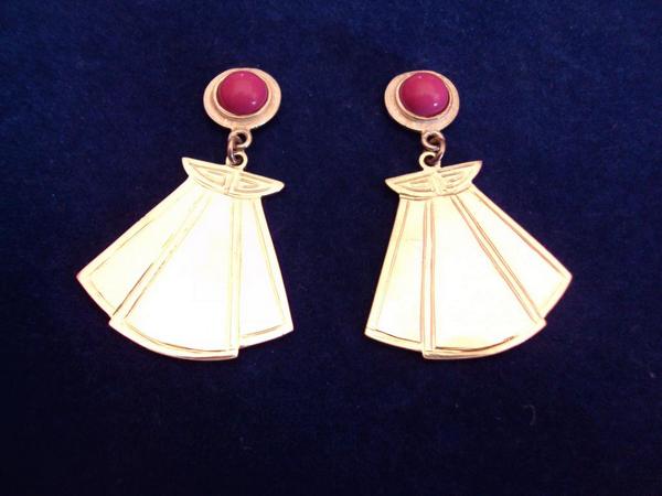 RealesTrianaC's tweet photo. Originales y exclusivos pendientes de capote en plata de ley y pedrería http://t.co/Mk2W7sLrTi