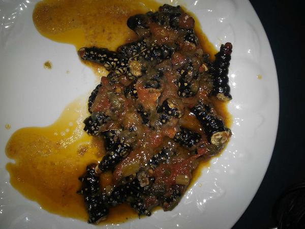 MrBasabose's tweet photo. #Foodings... #Mbinzo... #Congo... I've never managed to swallow these things. http://t.co/XidviD1fhw