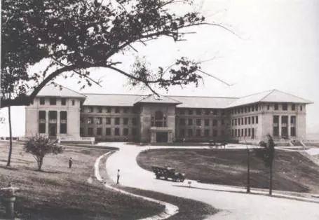 PanamaAmerica's tweet photo. Sabías qué? El Edificio de la Administración del Canal de Panamá fue inaugurado el 15 de julio de 1914. #100DelCANAL http://t.co/BeOV844GFa