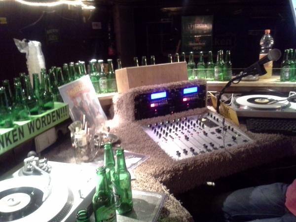 MarcelKrale's tweet photo. Ging mooi zo de afgelopen avonden en nachten # T Geweld uut Salland 90,10fm! http://t.co/7FW6vkjWRP