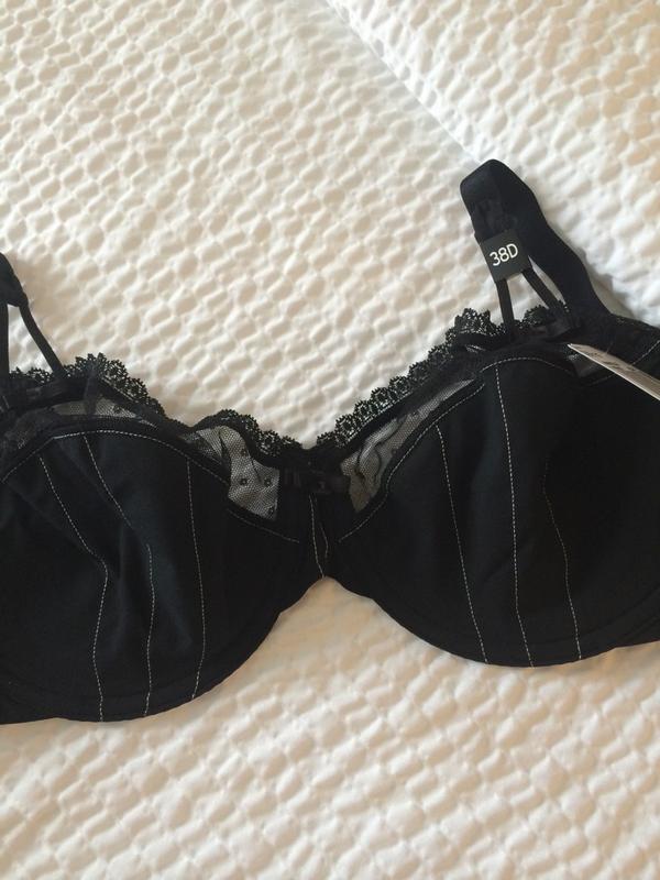 twodrunkgurls's tweet photo. Big boobie girls need some lacy love too. #trueboxlove @trueandcompany http://t.co/dtsgi26ash