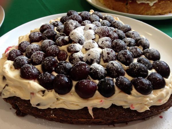 therealfoodcafe's tweet photo. Are you ready @HighlandLocalFD Some of 2days goodies for @BreastWayRound who handed over £23K to @MacmillanScot 2day http://t.co/yXYR0tiunh
