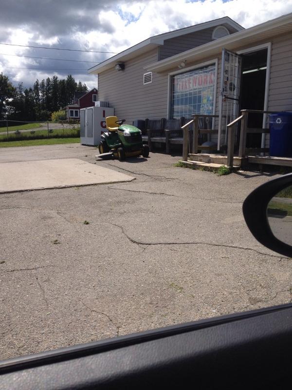 bengreen18's tweet photo. You know you are in the country when... http://t.co/1cxiPNJ5U5