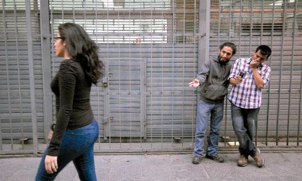 larepublica_pe's tweet photo. Lo +RT: En los últimos dos meses se registraron 30 denuncias de acoso callejero en Lima http://t.co/C6Ib5x0ib8 http://t.co/YqeuZKPGUE