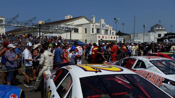 Session d'autographes <a href="/GP3R/">GP3R</a> <a href="/ncats/">Nelson Cathers</a> <a href="/Sportchief1/">Sportchief</a>