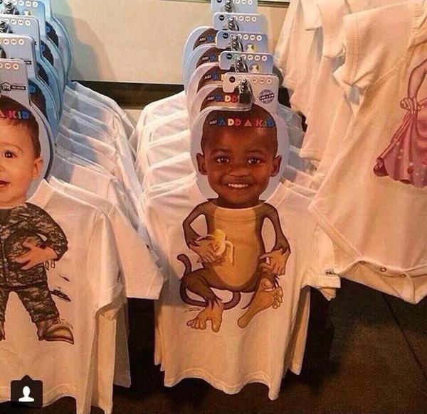 FunniestTrends's tweet photo. Walmart forever sneak dissin 😂😂😂... http://t.co/Eu8YwL5b8i