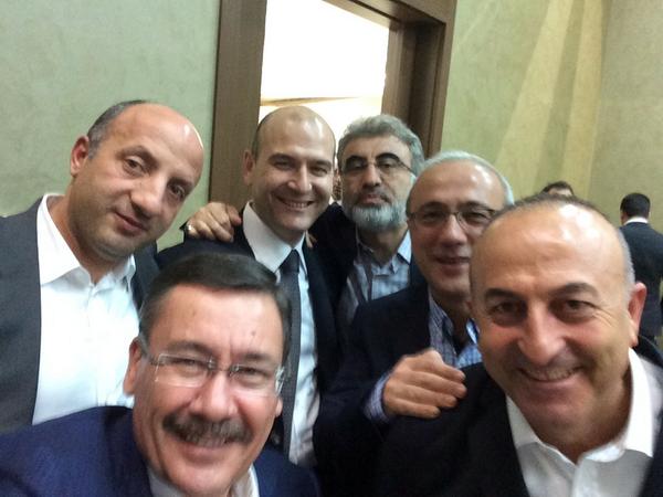 SAYIN BAKANLARIMIZLA ZAFER SELFİE