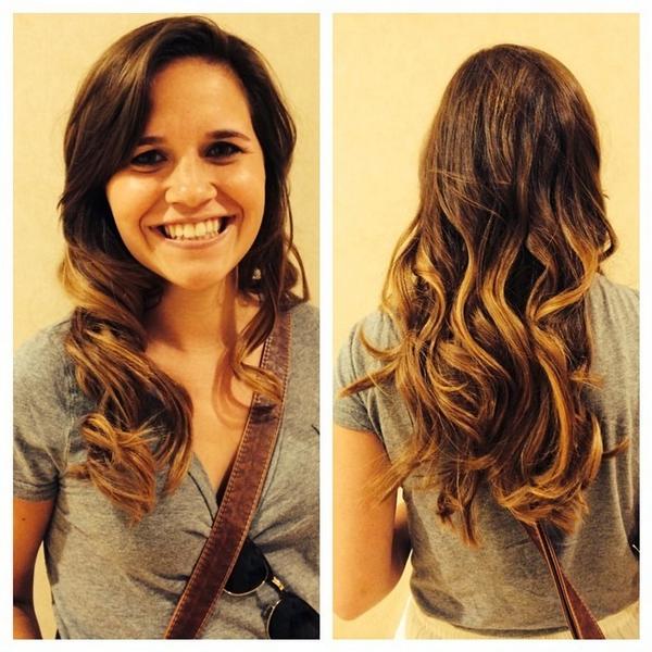 Pynkbookamy's tweet image. Getting back into the swing of things #ombré #freshcolor #matrix #stylistprobs #salon #pretty #curls #flatironcur...