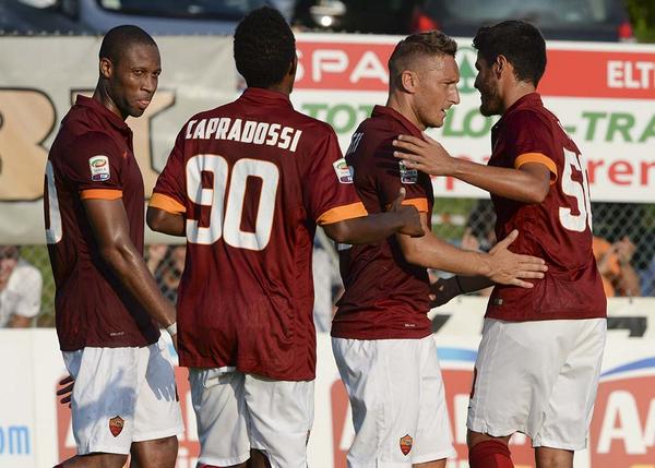 OfficialASRoma's tweet photo. Roma-Eltendorf 5-0: gallery 

#RomaEltendorf #RomaAustria http://t.co/KaypSIZZU2