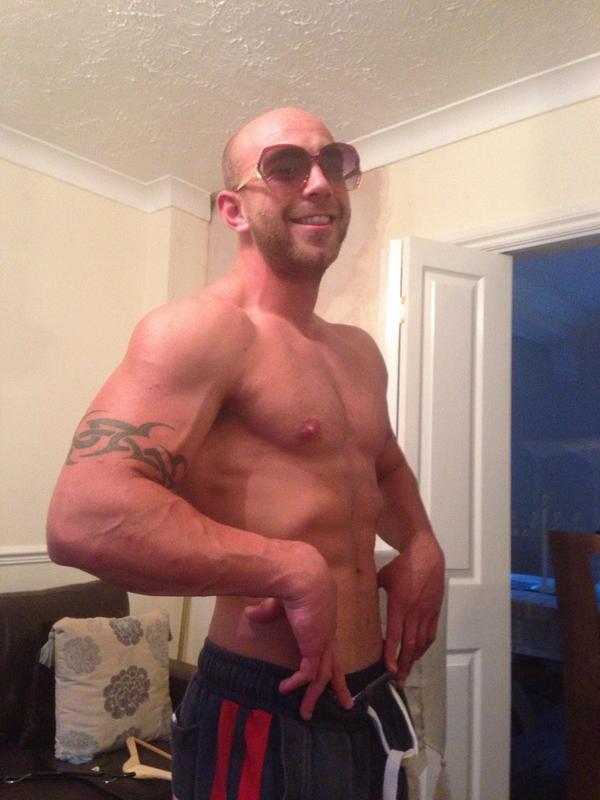 sophiebaker16's tweet photo. What a twat 😂😂😂 @perrance84 http://t.co/kgLXZRkEIZ