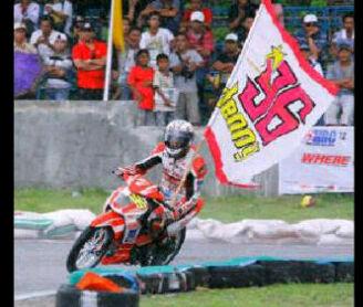 Jantekbols's tweet photo. Semoga amal ibadahmu diterima ALLAH SWT http://t.co/YpttVMEoEd
