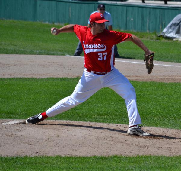 ChathamIronmen's tweet photo. Emerson no hits, 11 ks, 3 BBs against SJ. last outing vs Freddy 6 IP, 1H, 1BB, 7 Ks #hot #pitchingrules http://t.co/LFn7wruPlJ