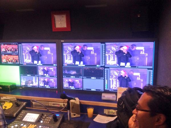 CanalCapital's tweet photo. La televisión pública de Bogotá promueve la cultura somos la televisión de los grandes eventos #FestivalVeranoCapital http://t.co/Y7H9xrfinn