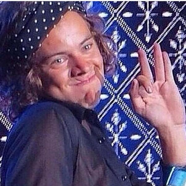 priceless_youth's tweet photo. #1DPleaseComeToGermany2015 #1DWeWantVideoDiariesAgain http://t.co/J1KWpnx60j