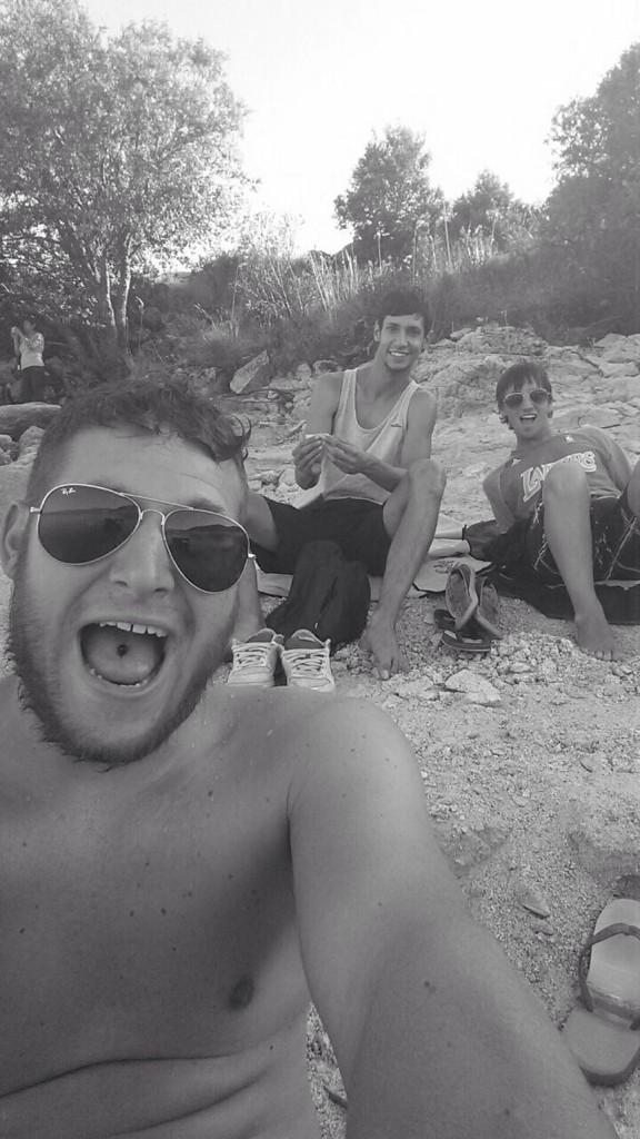 SergioBlaz's tweet photo. Tarde de berrueco connn @Blitens @nacho_okorona @sake844 @OCORONABEATSS @laurissimaa @AlterE2 http://t.co/ppUnLhjQtm