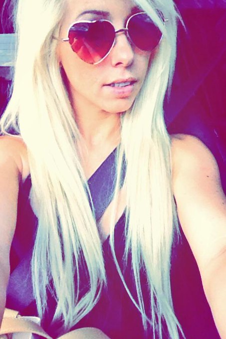 #SUNNY #heartshapedshades http://t.co/FssEZuHlqt<a href="/tag/sunny"class="tags">#SUNNY</a><a href="/tag/heartshapedshades"class="tags">#heartshapedshades</a>