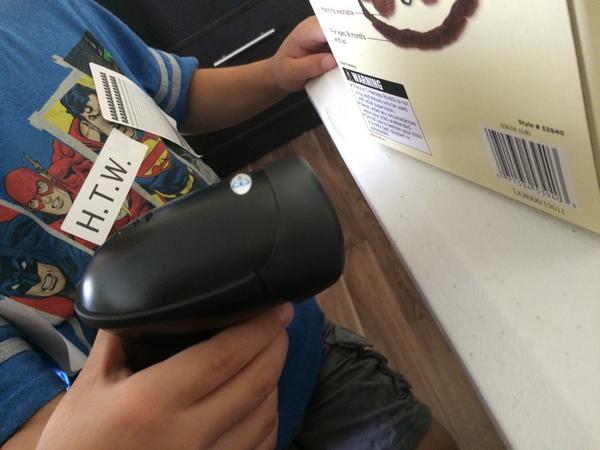 100daysofFBA's tweet image. USB scanner arrived and coincidentally I gained an assistant #laserguns #speedwins