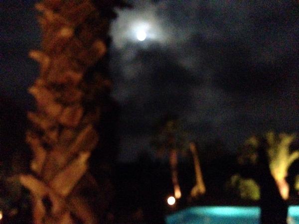 A #supermoon on #Ibiza! Wow! Check out en.m.wikipedia.org/wiki/Supermoon