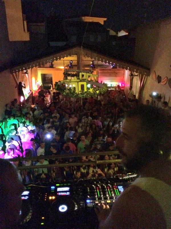 Desde@BarLaPlazuela sólo podemos decir...GRACIAS!!! A <a href="/oscarderivera/">Oscar de Rivera</a> <a href="/edusabanah/">edu sabanah</a> y a todos vosotros!!#DiscoZoomola!!