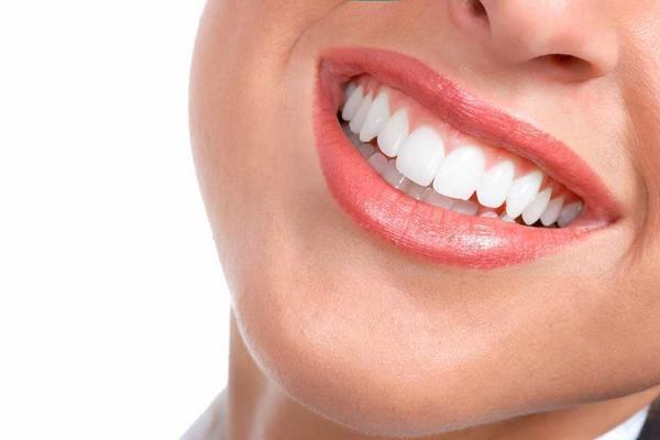 DentPlusVE's tweet photo. No olvidemos que brindar una sonrisa nos carga de energía positiva. #DentPlusVE #Sonríe http://t.co/Ln4zVXs1In