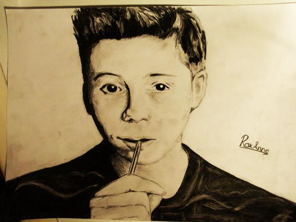 Roxane_Weaver's tweet photo. @victoriabeckham Hi Victoria This is my picture of Brooklyn. I drew it. I hope you like it ;) http://t.co/4HicAnHoG4