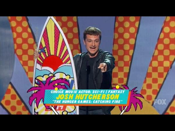 elahawk's tweet photo. #TeamPeeta Congrats #JoshHutcherson!!! #HungerGames #TeenChoiceAwards http://t.co/rJh6yMMSOX