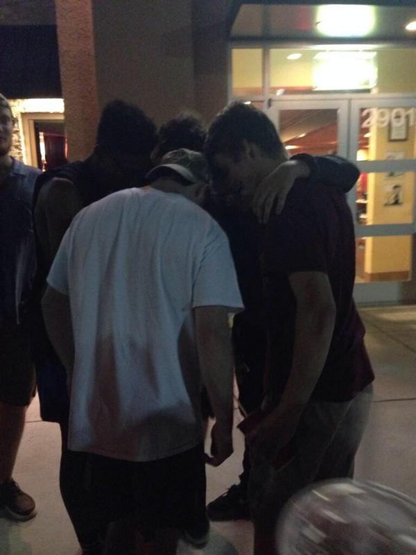 reverencehc's tweet photo. Last night was too tender http://t.co/tNvsUK8Krp