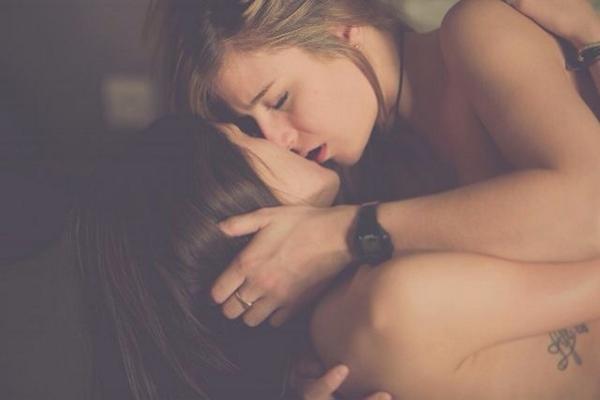 Efflya's tweet photo. “@16h25_: Bonsoir. Vous formez un joli couple. http://t.co/NJtbiAxUcl”