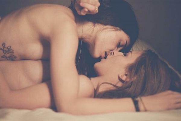 Efflya's tweet photo. “@16h25_: Bonsoir. Vous formez un joli couple. http://t.co/NJtbiAxUcl”