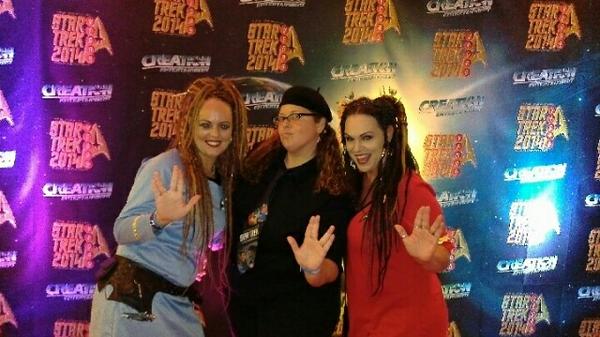 BanhiDancer's tweet photo. Had a blast doing henna at the Trek convention last weekend here in Vegas, can't wait to do it again next year! #STLV http://t.co/7mW7NmH1EU