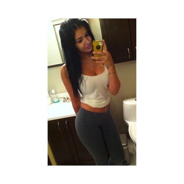 FreePornTwitt3r's tweet image. Retweet if you want a follow &amp;amp; then we can DM♥