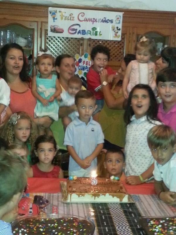 mjcabrales93's tweet photo. Oy asio un dia maravilloso y especial para el, le e preguntao ke si le a gustao y con una gran sonrisa me a besao http://t.co/Dn4PQ8HdeC