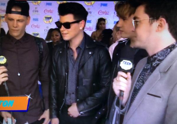 Lisaa_1991's tweet image. @RixtonOfficial on the blue carpet at teen choice awards @Lewi_Rixton @Jake_Rixton  @Charley_Rixton @Danny_Rixton