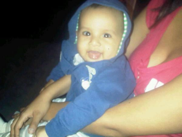 begi_more's tweet photo. Si parece un muñequito..! @JoyceCabanilla @MeikeRivera http://t.co/dF2IKbXgBe