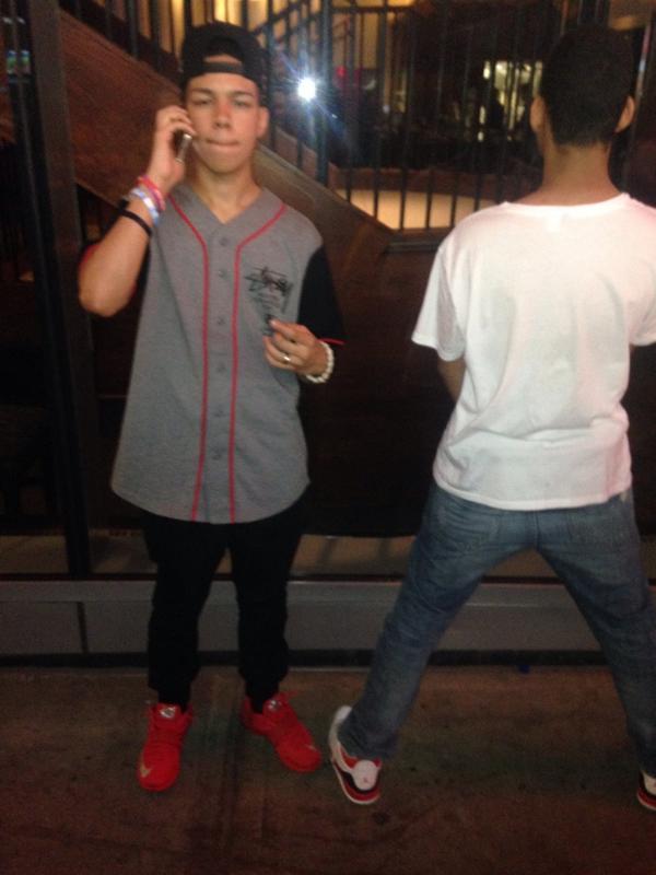 LeanPharaoh's tweet photo. NEW SHIT π₯π₯ #BACKPICS LETS GET IT TRENDING http://t.co/HKbrDSQiA7