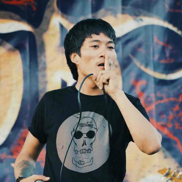 <a href="/herry_sos/">Herry J Sutrisno S. Sos. S. H</a> wearing <a href="/egoritma/">EGORITMA</a> at ujungpangkah - gresik #SURVIVALTOUR2014