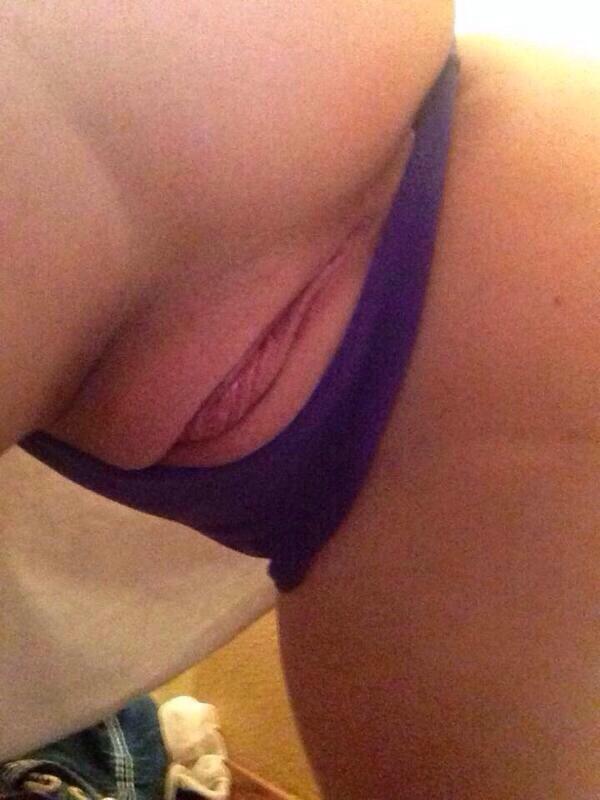 BringbackY's tweet image. My bestfriend has a sexy pussy she said I could post some of her nudes