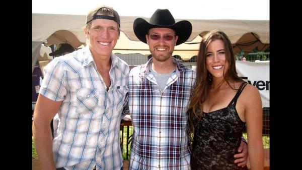 rkj__'s tweet photo. Making new friends, @FestofFriends @thereklaws !  Great show, and it was awesome to meet you both. http://t.co/6rlb4wcNCW