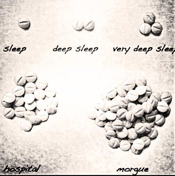 hellraising1's tweet image. Kyle took 5 pills . what do I do ...*Alexis*