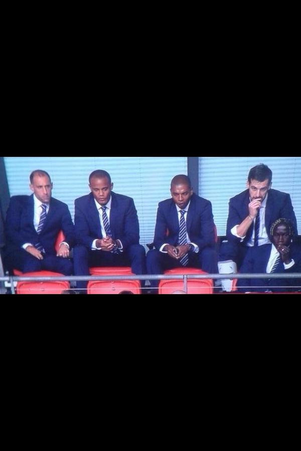 PlayerSoccerr's tweet photo. Sagna doing an Ashley Cole.. http://t.co/TRRIAsJZv5
